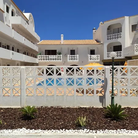Apartment #406 Modern 1br With Pool Near Oura Strip