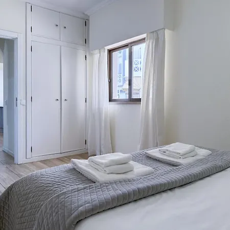 #406 Modern 1br With Pool Near Oura Strip 阿尔布费拉